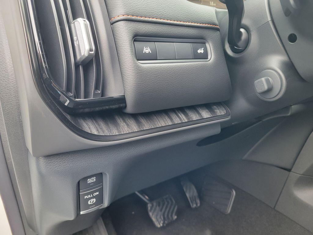 new 2025 Nissan Armada car, priced at $70,131