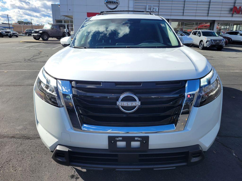 new 2025 Nissan Pathfinder car, priced at $37,381