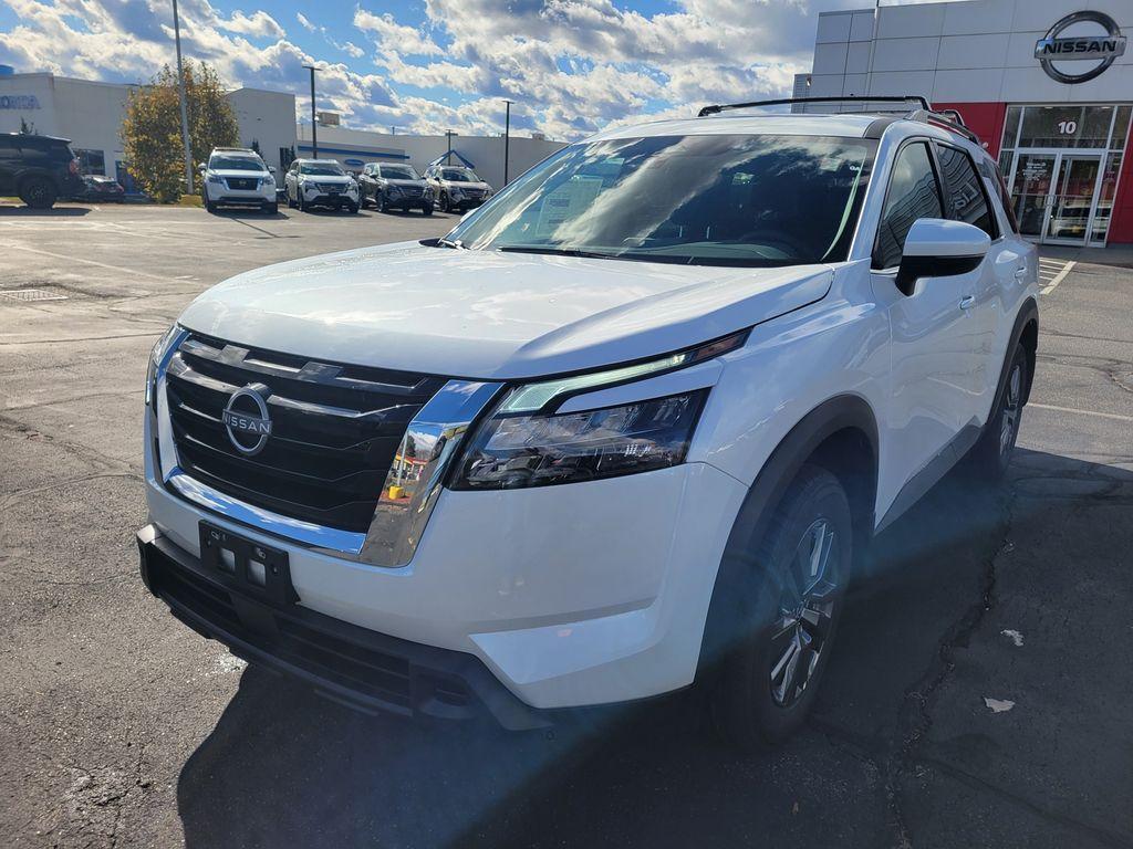 new 2025 Nissan Pathfinder car, priced at $37,381