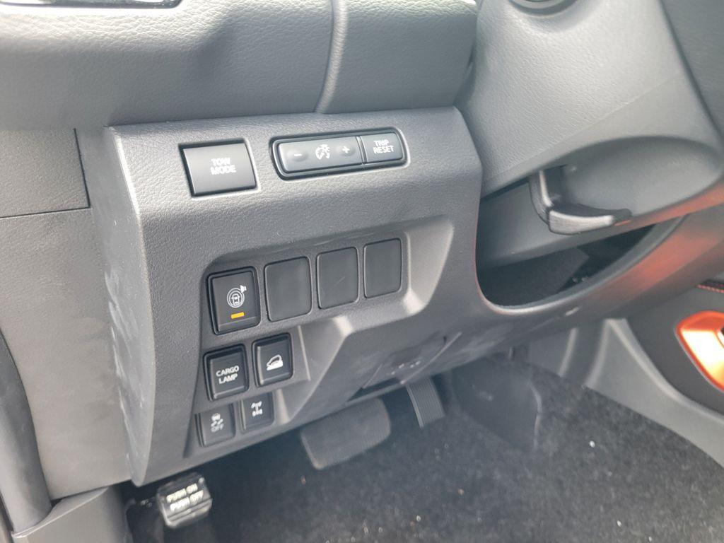 new 2025 Nissan Frontier car, priced at $47,640