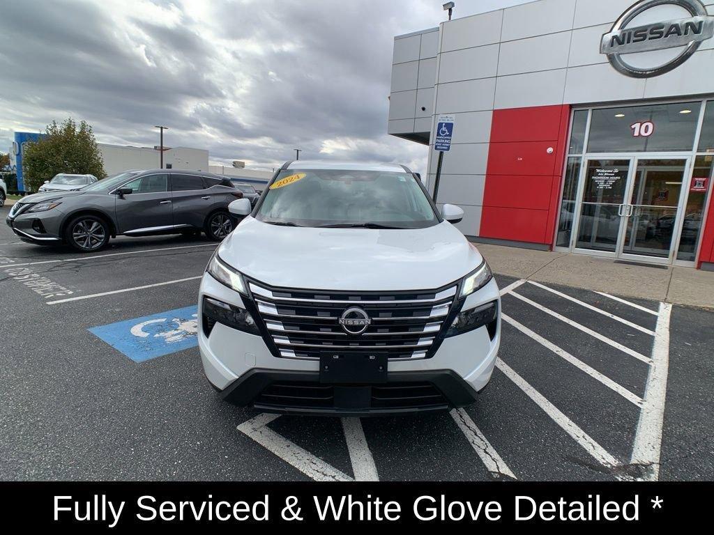 used 2024 Nissan Rogue car, priced at $24,997