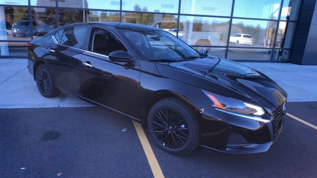 new 2025 Nissan Altima car
