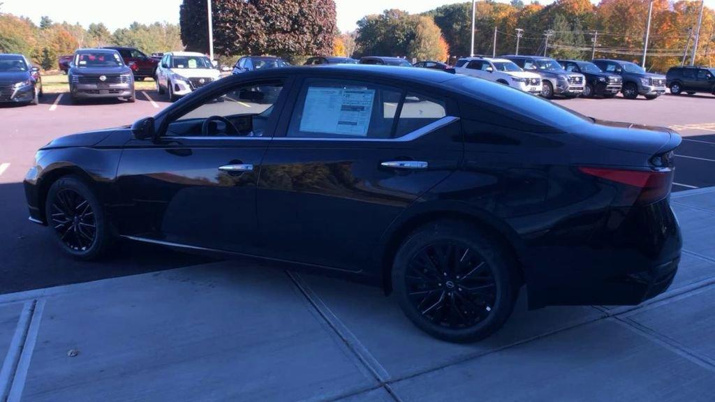 new 2025 Nissan Altima car