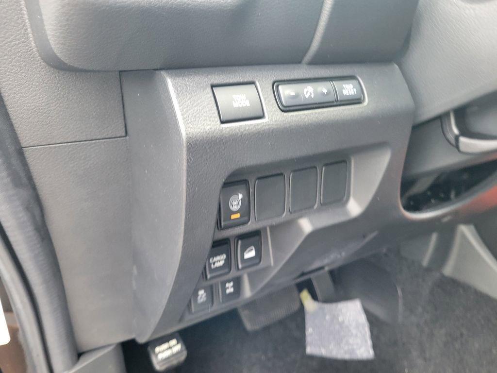 new 2025 Nissan Frontier car, priced at $46,160