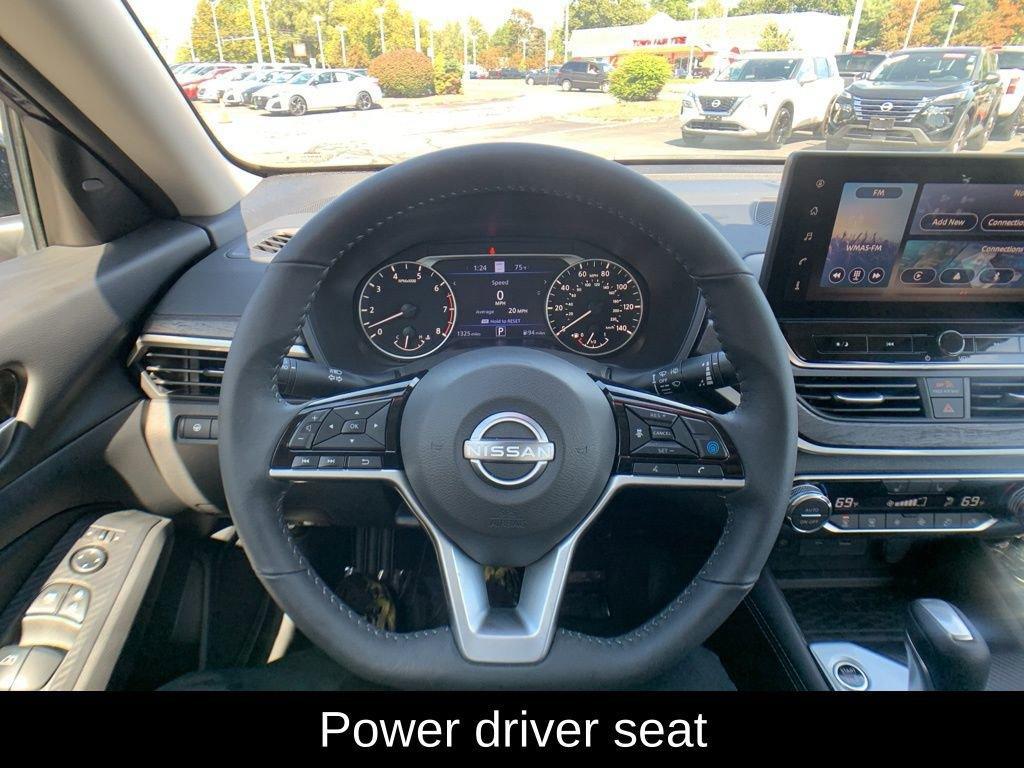 used 2025 Nissan Altima car, priced at $25,999