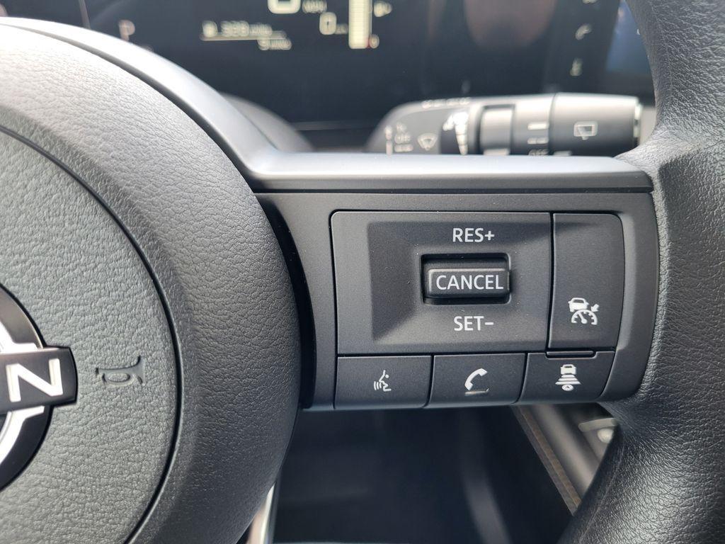 new 2025 Nissan Kicks car, priced at $27,399