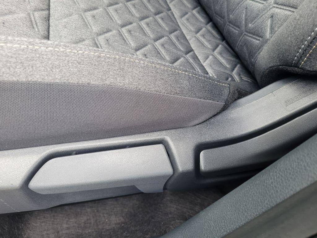 new 2025 Nissan Kicks car, priced at $27,399