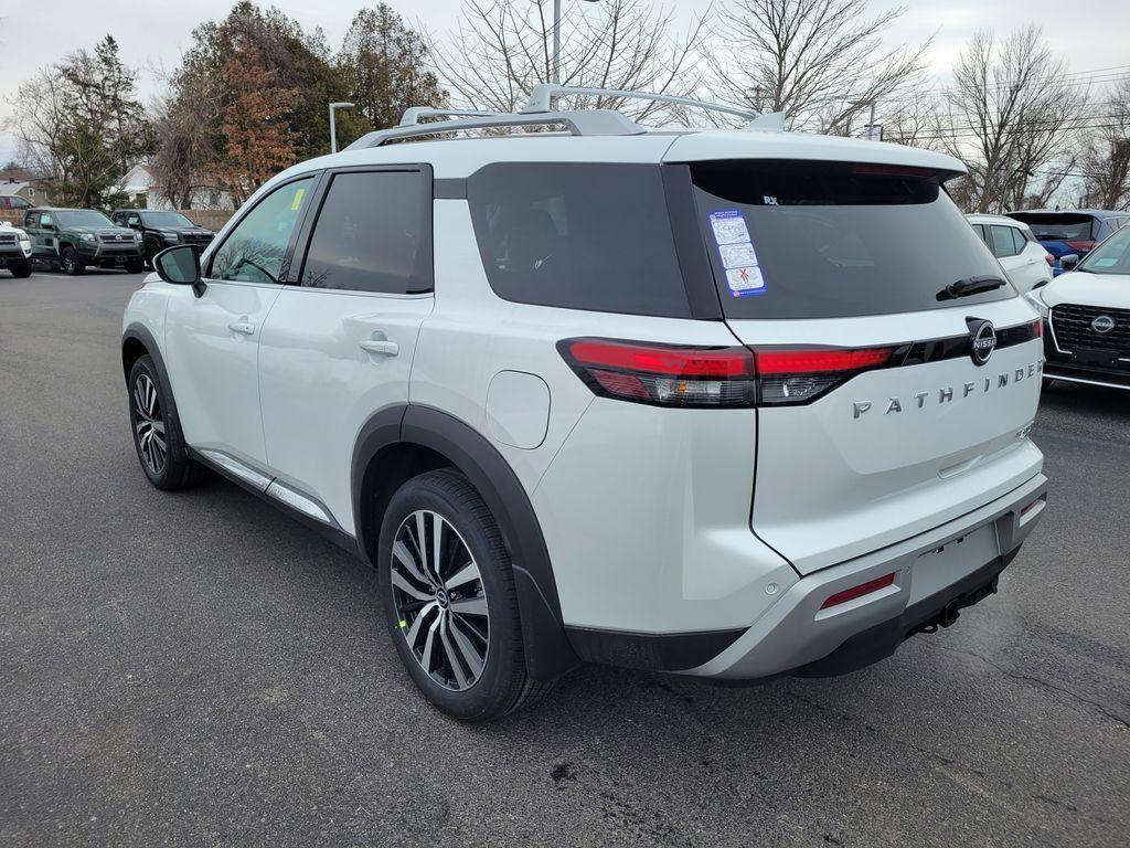 new 2025 Nissan Pathfinder car, priced at $46,022