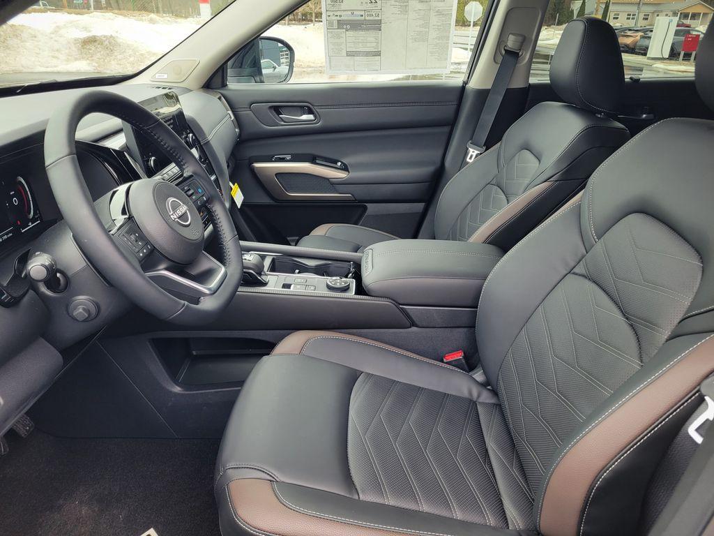 new 2025 Nissan Pathfinder car, priced at $46,022