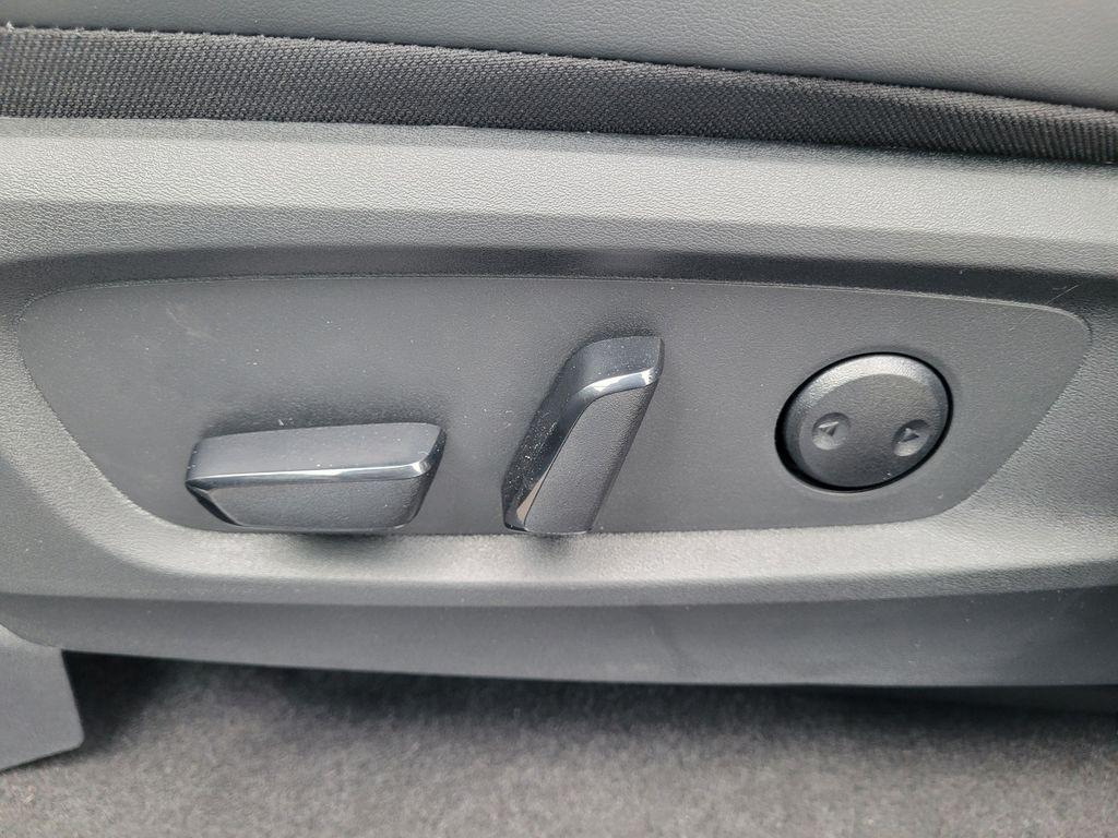 new 2025 Nissan Pathfinder car, priced at $46,022