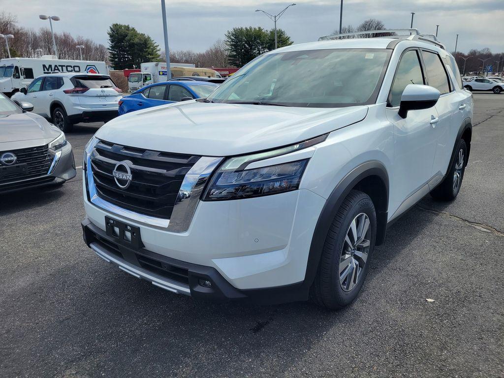 new 2025 Nissan Pathfinder car, priced at $45,385