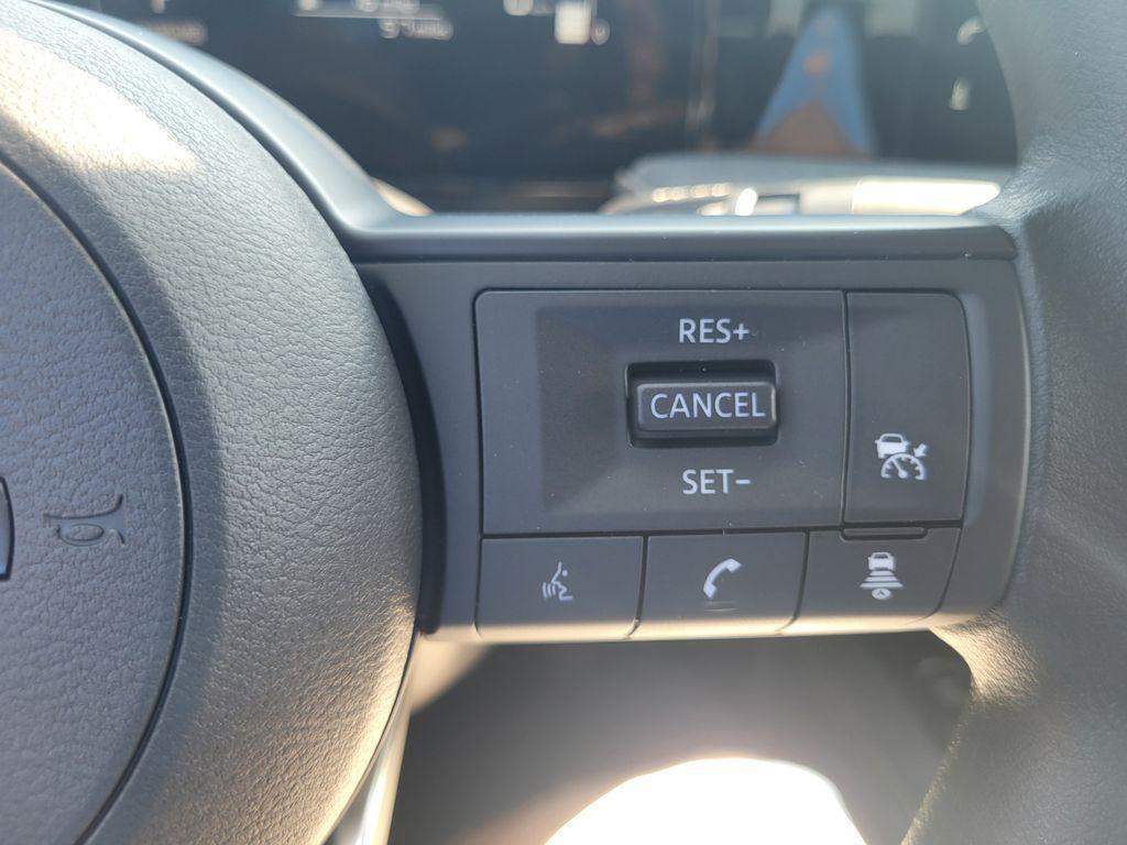 new 2025 Nissan Kicks car, priced at $27,880