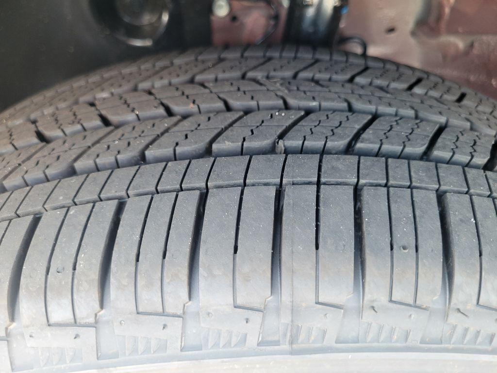 new 2025 Nissan Kicks car, priced at $27,880