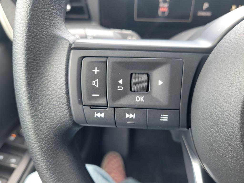 new 2025 Nissan Kicks car, priced at $28,050