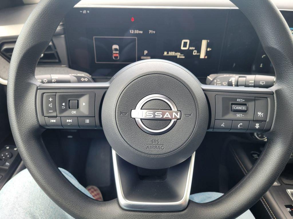 new 2025 Nissan Kicks car, priced at $28,050