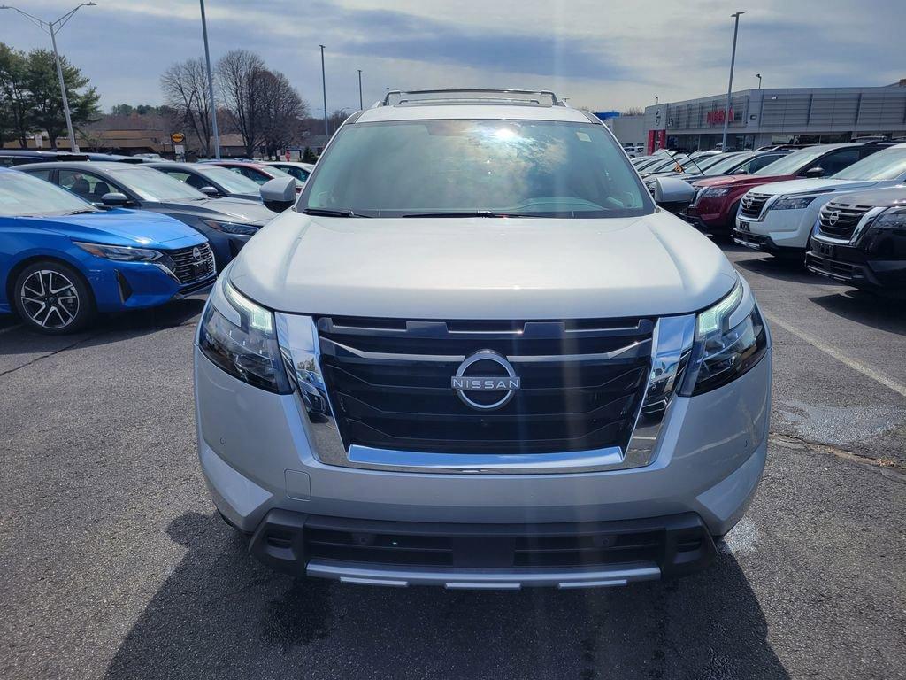 new 2025 Nissan Pathfinder car, priced at $49,555