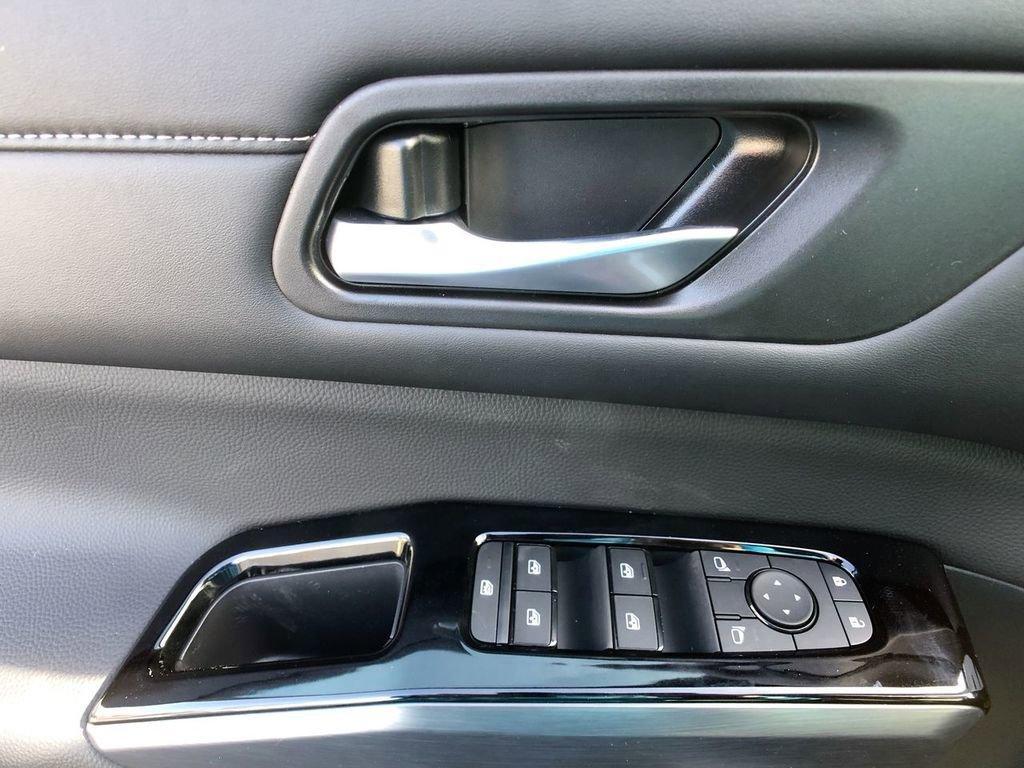 new 2025 Nissan Pathfinder car, priced at $49,555