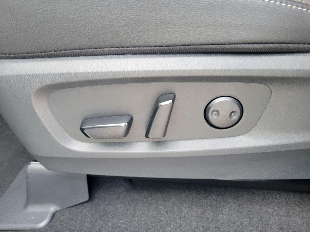 new 2025 Nissan Pathfinder car, priced at $47,925