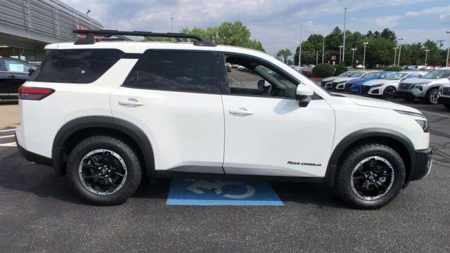 new 2024 Nissan Pathfinder car, priced at $42,700