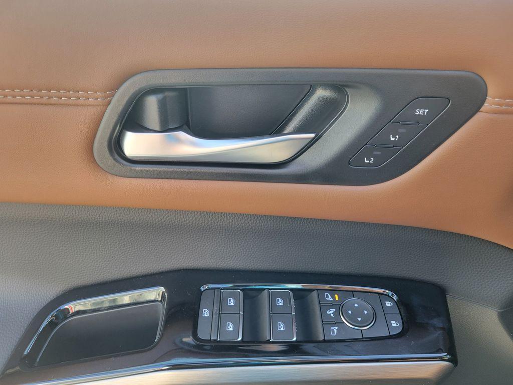 new 2025 Nissan Pathfinder car, priced at $46,109