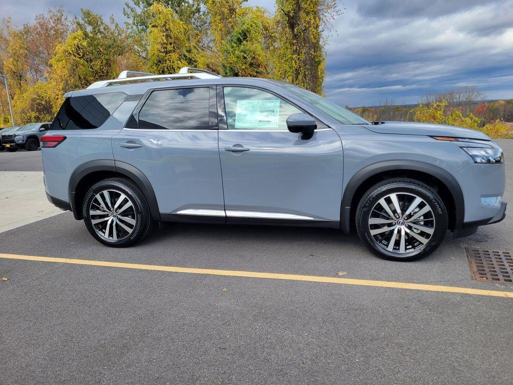 new 2025 Nissan Pathfinder car, priced at $46,109
