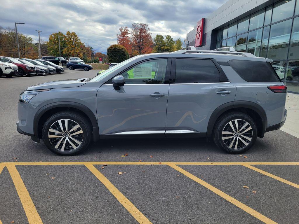 new 2025 Nissan Pathfinder car, priced at $46,109