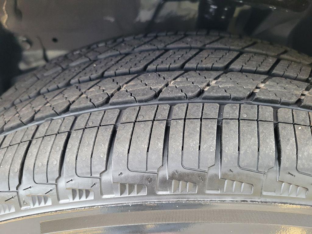 new 2025 Nissan Pathfinder car, priced at $46,109