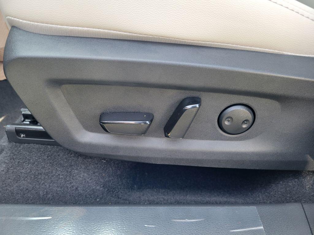 new 2025 Nissan Murano car, priced at $37,780