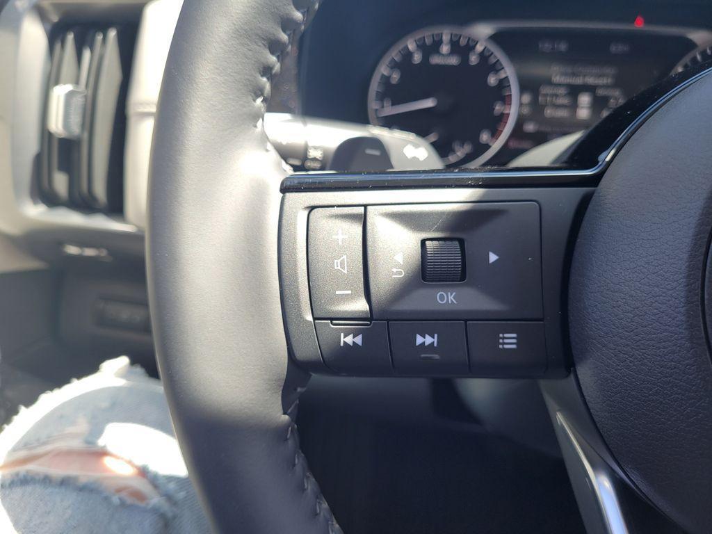 new 2025 Nissan Pathfinder car, priced at $49,555