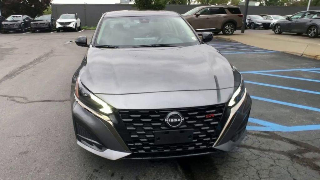 new 2025 Nissan Altima car