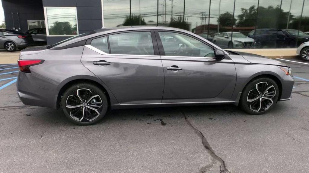 new 2025 Nissan Altima car