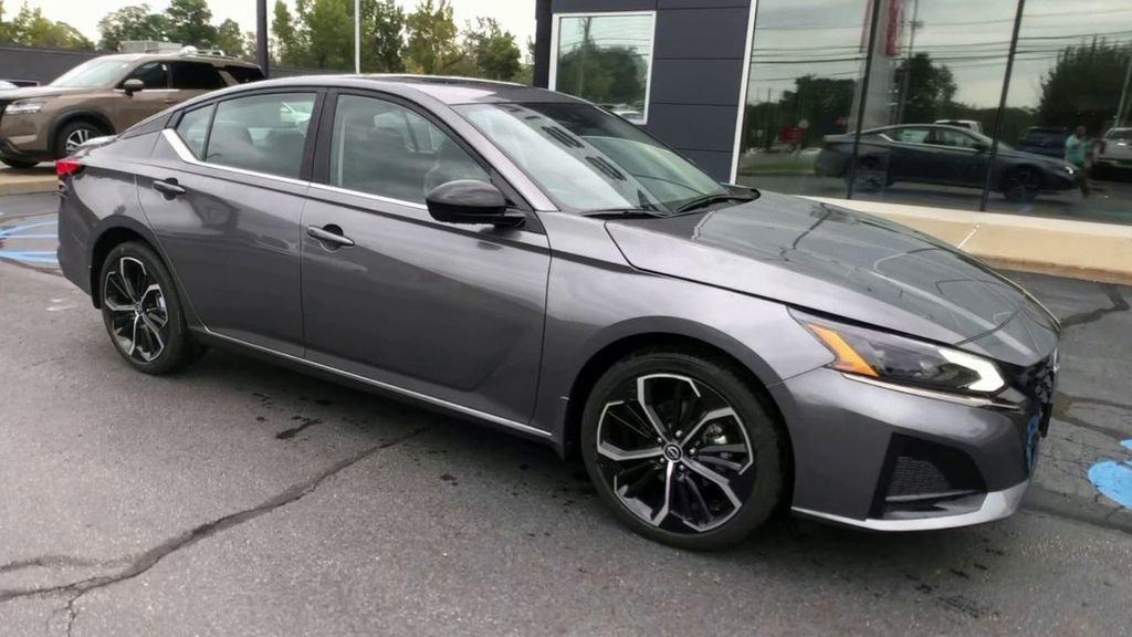 new 2025 Nissan Altima car