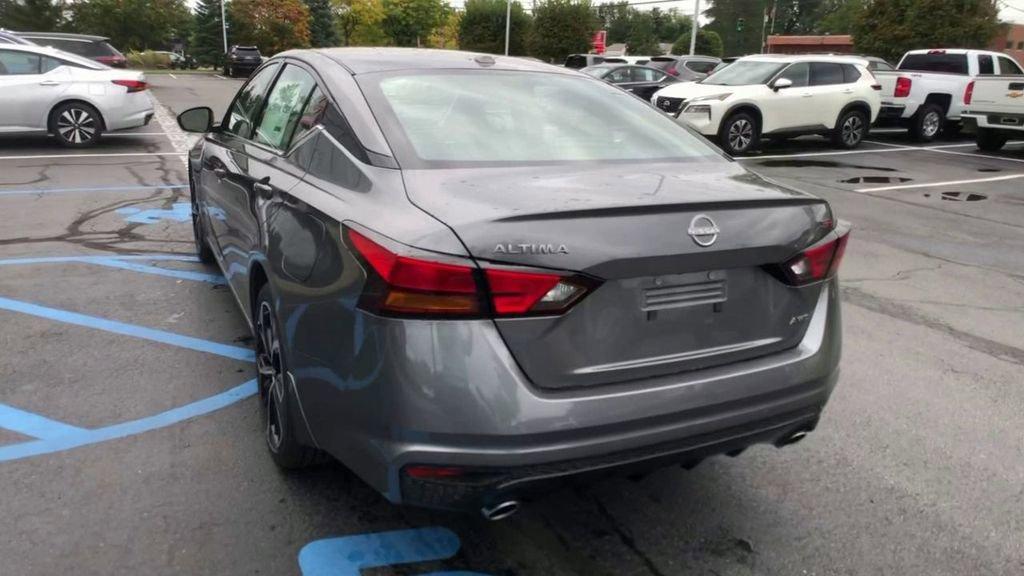 new 2025 Nissan Altima car
