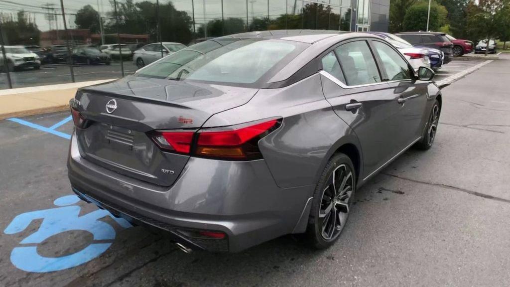 new 2025 Nissan Altima car