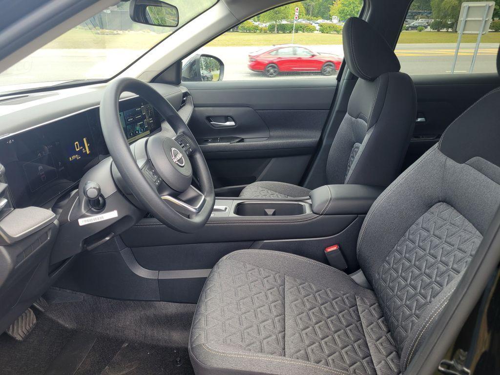 new 2025 Nissan Kicks car, priced at $27,399