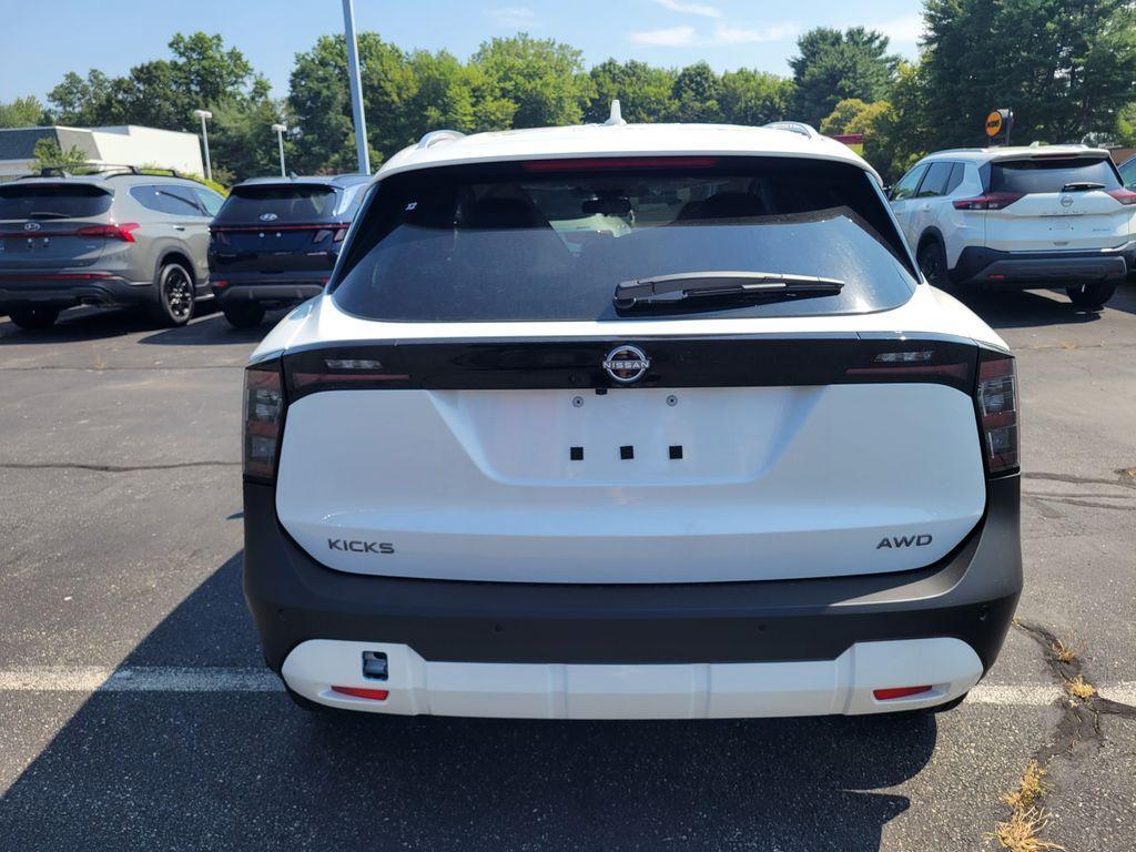 new 2025 Nissan Kicks car, priced at $27,399