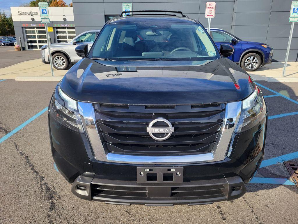 new 2025 Nissan Pathfinder car, priced at $38,379