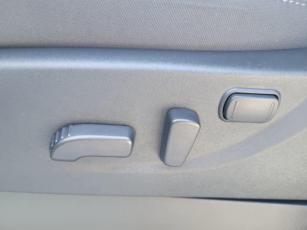 new 2025 Nissan Frontier car, priced at $43,975