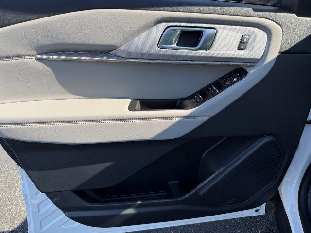 new 2025 Ford Explorer car, priced at $49,855