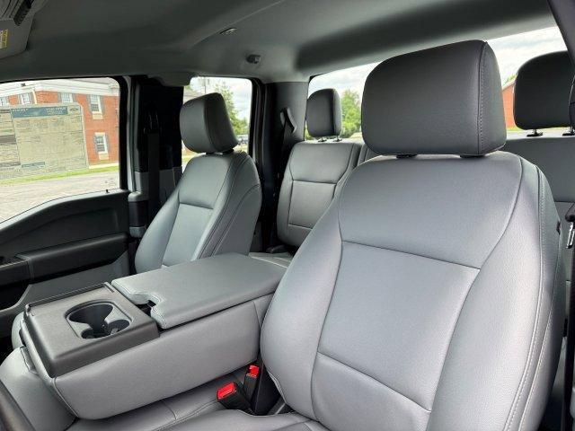 new 2025 Ford F-250 car, priced at $54,920