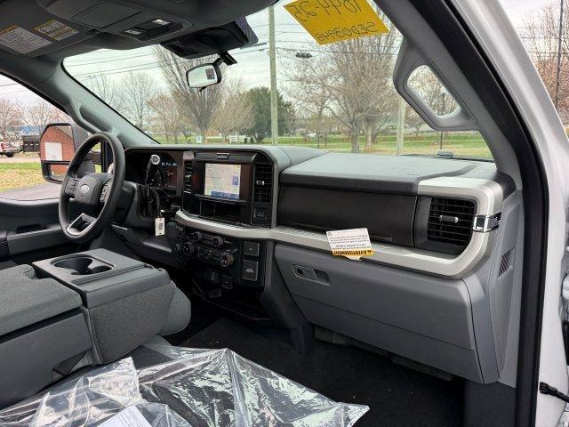 new 2025 Ford F-350 car, priced at $67,345