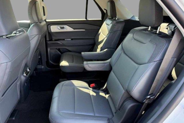 new 2025 Ford Explorer car, priced at $50,055