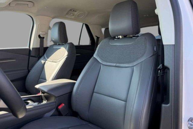 new 2025 Ford Explorer car, priced at $50,055