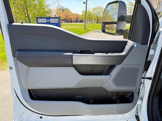 new 2025 Ford F-350 car, priced at $57,915