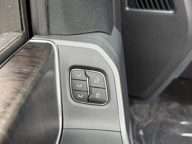 new 2025 Ford F-250 car, priced at $78,800