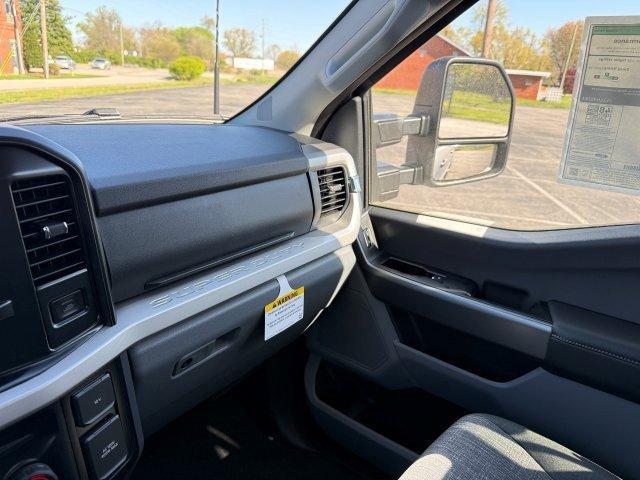 new 2025 Ford F-350 car, priced at $65,570