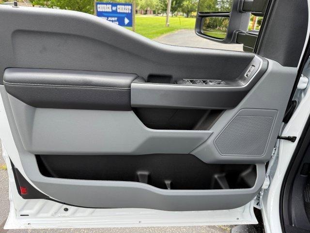 new 2025 Ford F-250 car, priced at $60,160