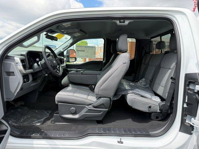 new 2025 Ford F-250 car, priced at $60,160
