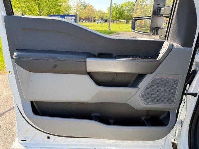 new 2025 Ford F-350 car, priced at $57,535