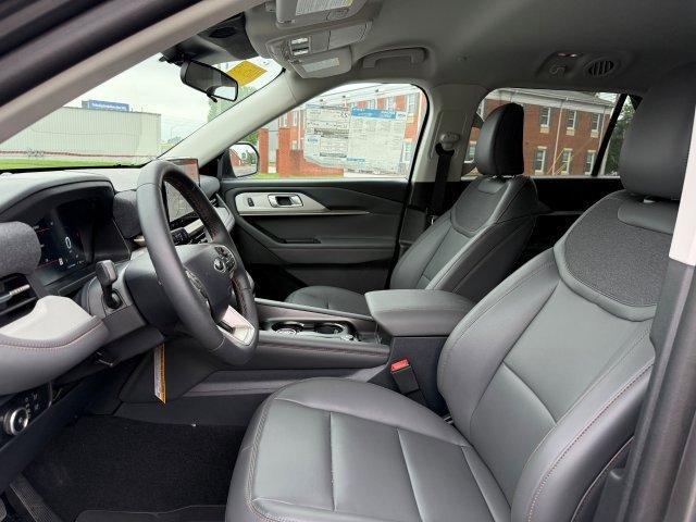 new 2025 Ford Explorer car, priced at $48,860